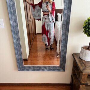 NWOT Gorgeous Skirt Outfit with Matching Top Size S-M